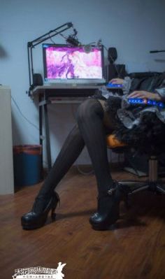 欧美精品一品二品三品四品_国产剧天堂在线