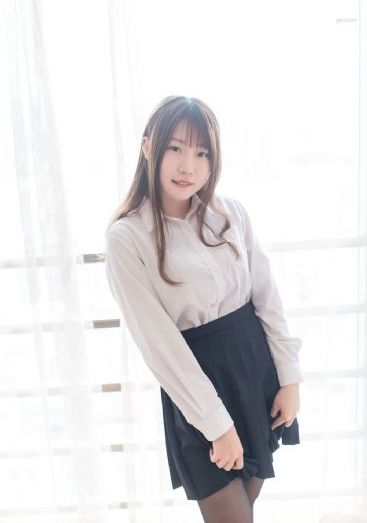 最近制服丝袜中文字幕在线_BD国语高清完整版